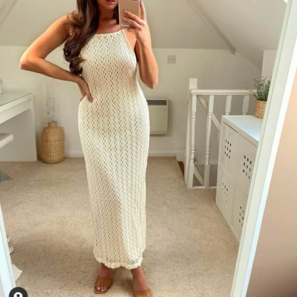 Zara Elegant Cream Lace Dress - Picture 5 of 5